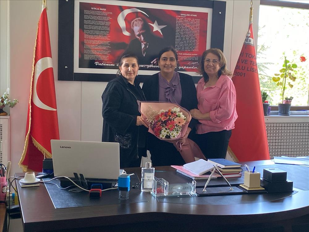 Doç. Dr. Şeyda Can, Türk Eğitim Vakfı Hayri Tokaman Mesleki ve Teknik Anadolu Lisesi’nde “Kariyerimi Planlıyorum” etkinliği kapsamında konuşmasını gerçekleştirdi.