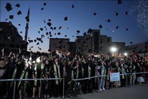 Yalova Üniversitesi 2023-2024 Mezunlarını Gururla Uğurladı