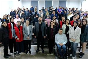 “Tekerlekli Sandalye Kullanımı ve Güvenli Transfer Eğitimi” etkinliğini gerçekleştirdi.